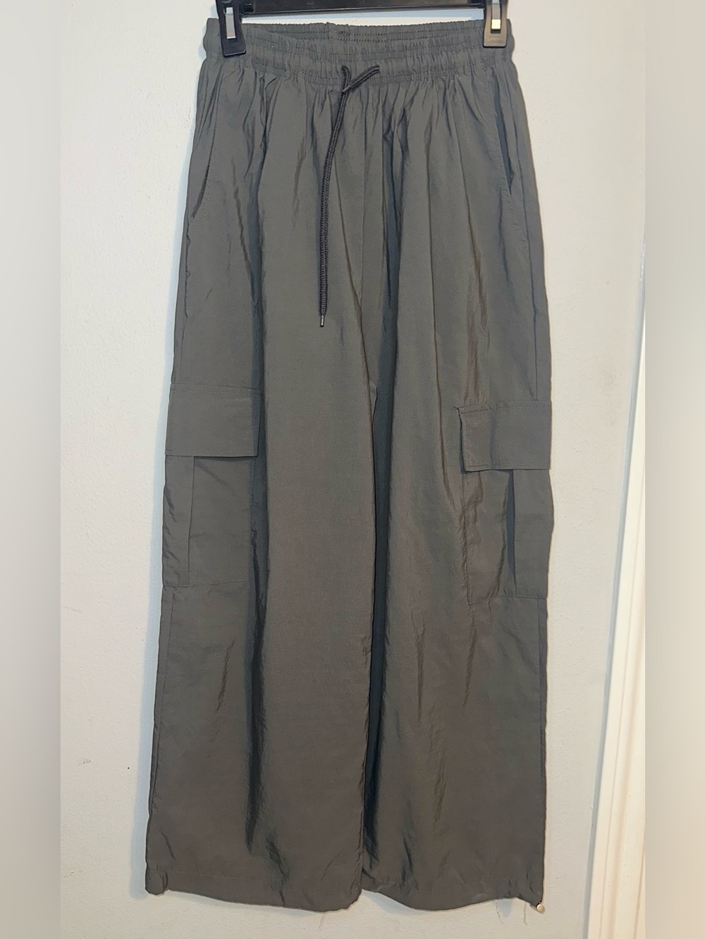 MAKING Gray Cargo Drawstring Pants